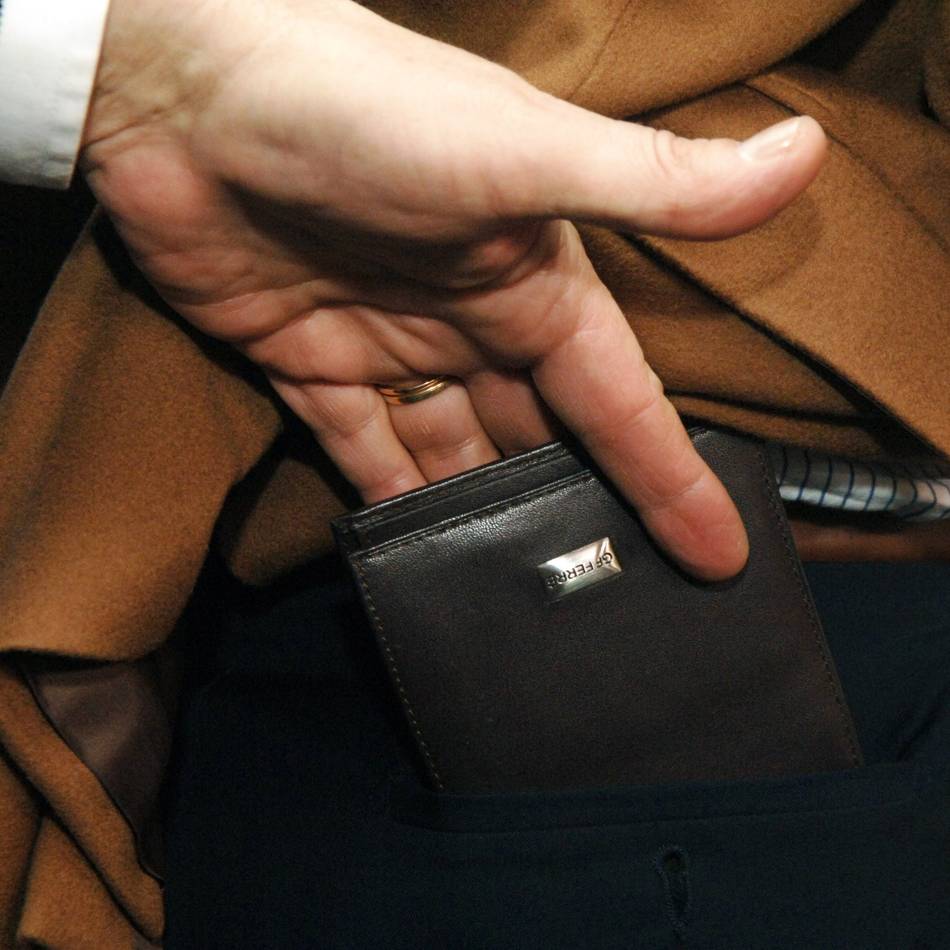 Zeugen gesucht: Trickdieb entwendet Seniorin Geldbörse