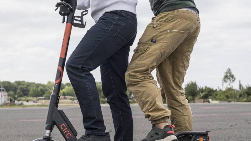 Unfall in Düsseldorf-Heerdt: Frau bei E-Scooter-Unfall schwer verletzt