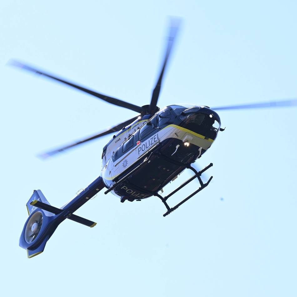 Vorfall in Neuss: Mutmaßliche Kiosk-Einbrecher per Hubschrauber verfolgt