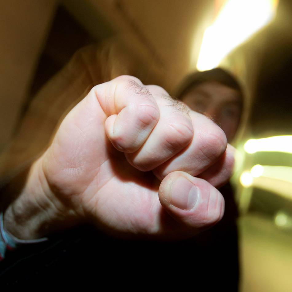 Vorfall in Twisteden: Streit unter Autofahrern – Zwei-Meter-Mann schlägt Niederländer mit der Faust ins Gesicht