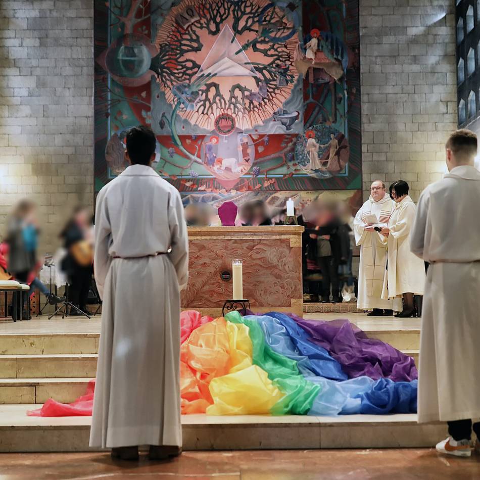 Erzbistum Köln folgt Empfehlungen der Deutschen Bischofskonferenz nicht: Wenn ein Segen zur Streitfrage wird