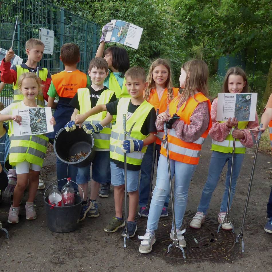 Aktion von Schule und BUND: Grundschulkinder als Umwelt-Detektive in Jüchen