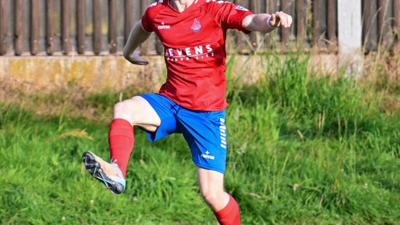 Enttäuschendes 2:2 beim A-Ligisten: Der 1. FC Kleve blamiert sich im Test beim Uedemer SV in den ersten 45 Minuten