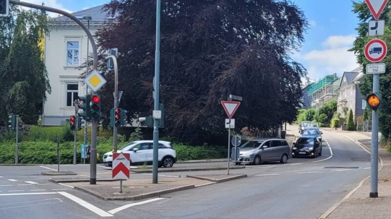 Baustelle in Hückeswagen: Die Straße nach Wiehagen ist wieder befahrbar