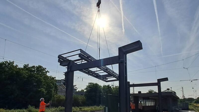 Invest von 1,7 Millionen Euro: Bahn erneuert Bahnsteigdach in Hilden