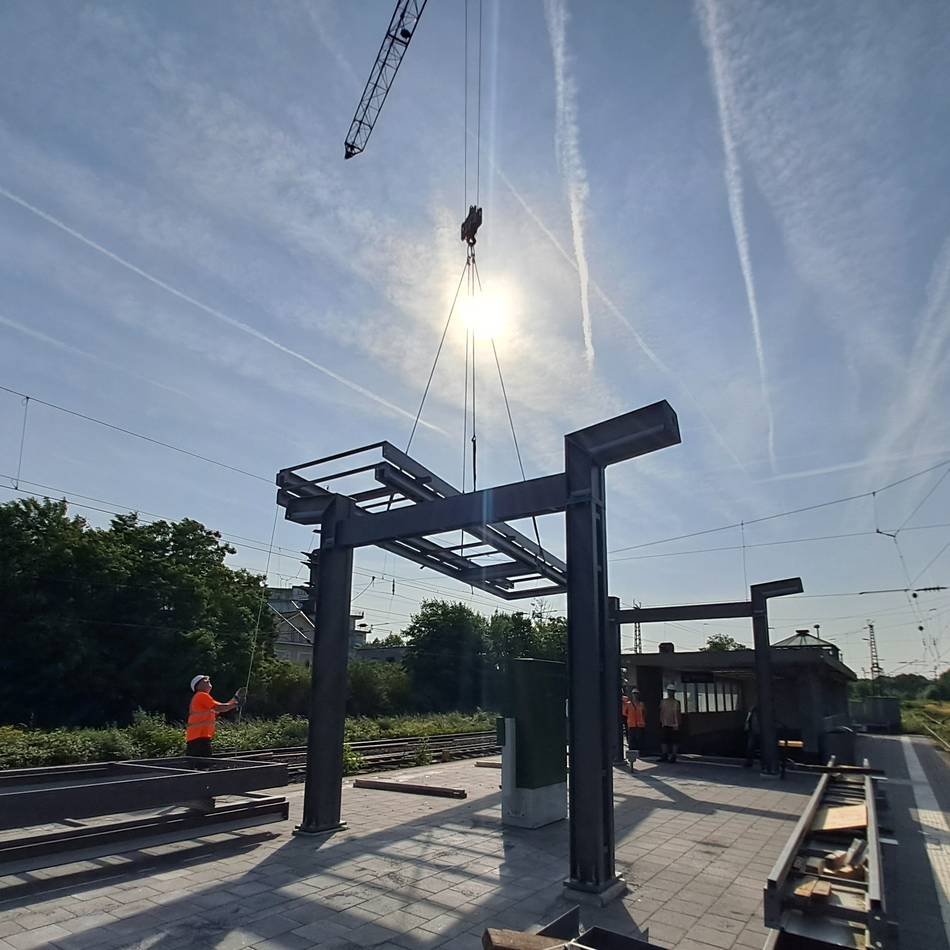 Invest von 1,7 Millionen Euro: Bahn erneuert Bahnsteigdach in Hilden