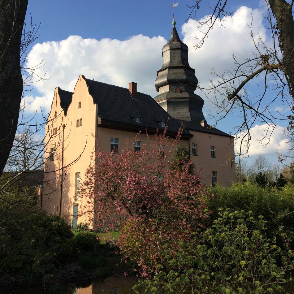Meerbusch historisch: Plattengüter – Die Wächter am Rhein