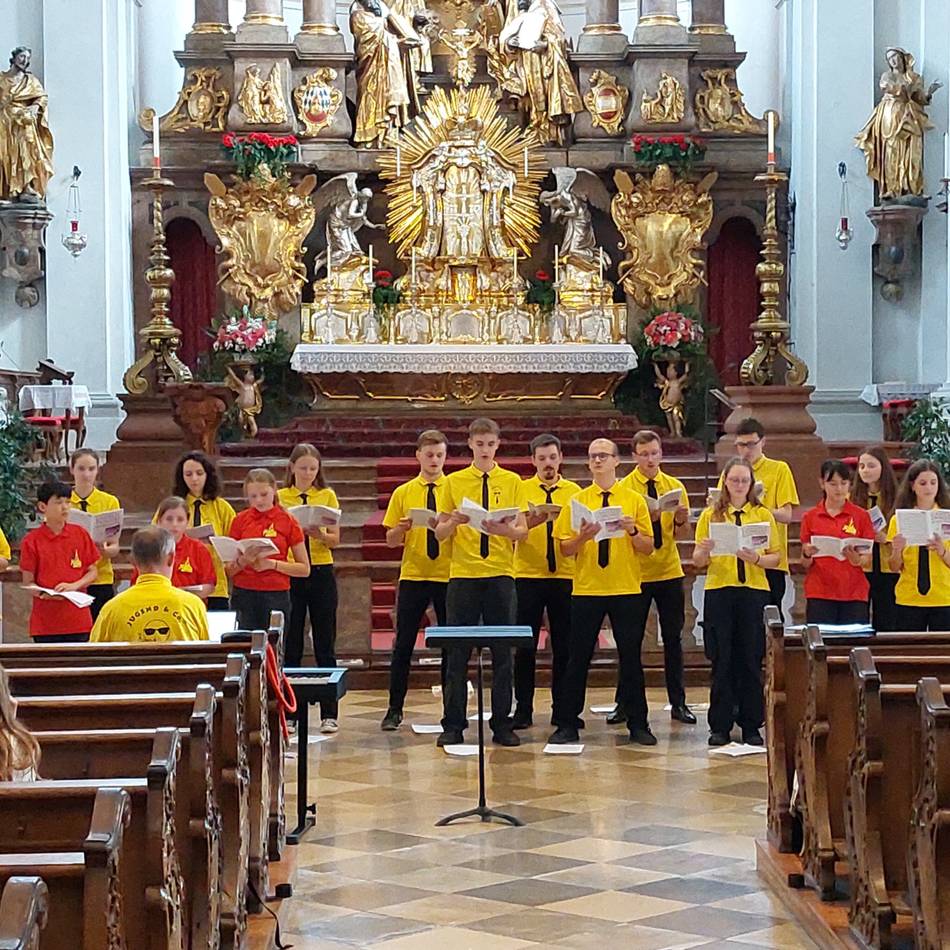 Reisebericht der Jugen Kantorei und des Jugendchors von St. Lambertus: Mettmanner Jugendliche treten bei internationalem Sängerfest in München auf