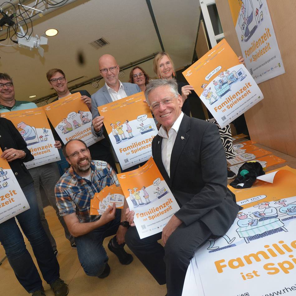 Neue Kampagne des Rhein-Kreises: Familienzeit soll wieder Spielezeit werden