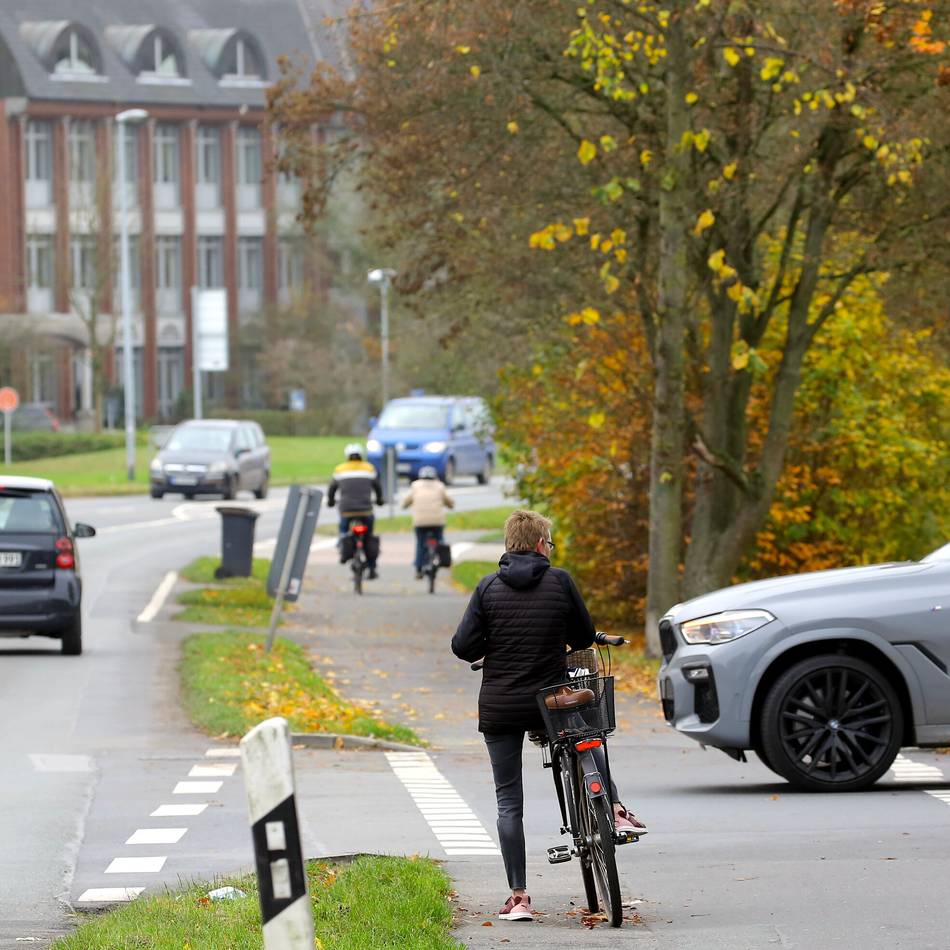 Vier Workshops sind geplant: Stadt nimmt Rheinbergs Fußwege ins Visier