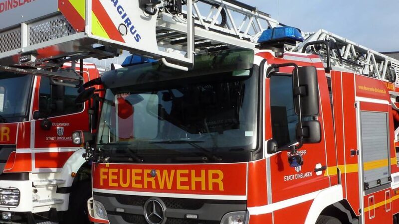 Gasgeruch, Rohrbruch, Wasser im Keller: Zahlreiche Einsätze für die Feuerwehr in Dinslaken