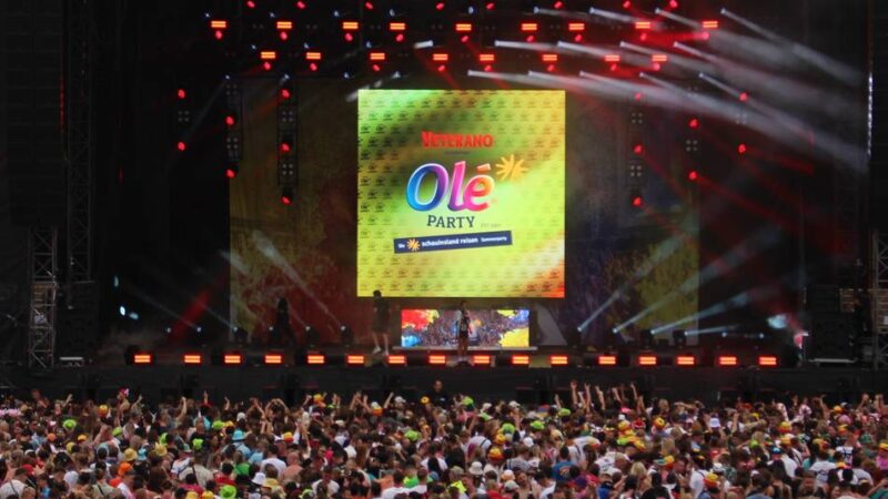 Bilanz der Polizei: Olé Party in Mönchengladbach – kein Zutritt mit Köln-Trikots