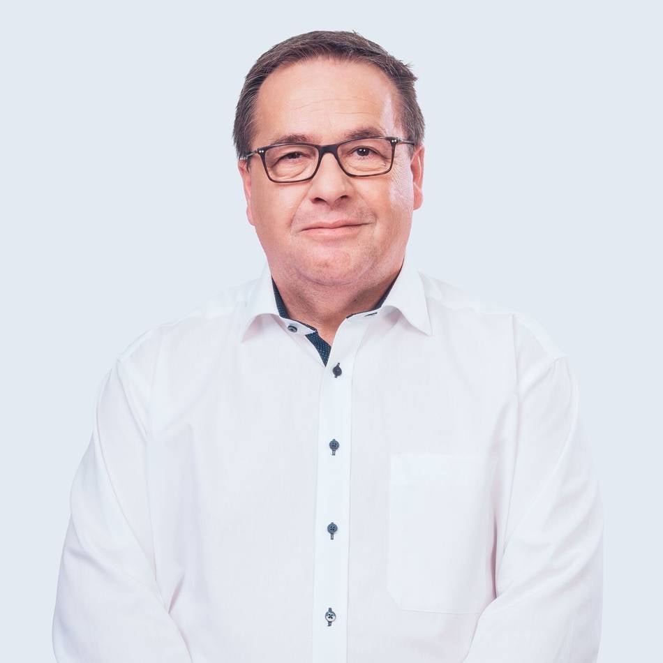 DGB-Kreisvorsitzender Vassilios Athanassiou: „Nur wer nach Tarif zahlt, darf Aufträge des Bundes erhalten“
