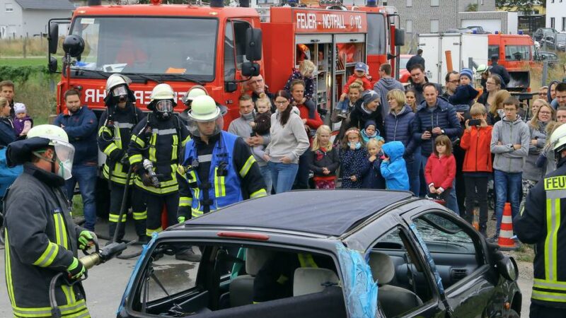 Am 5. und 12. August in Rheinberg: Feuerwehr-Einheit Pelden lädt zu Schauübungen in Budberg und Eversael