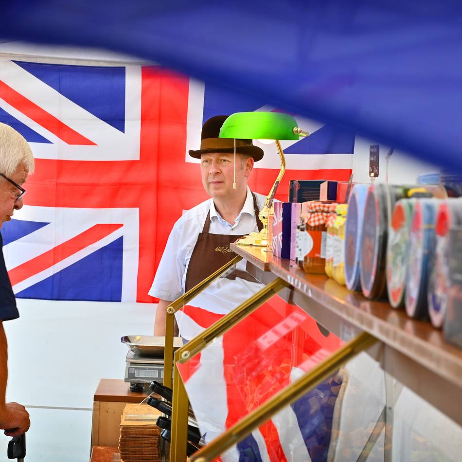 Veranstalter sind zufrieden mit Krefelder Premiere: Auch Corgis reisten an – So war der British Day in Uerdingen