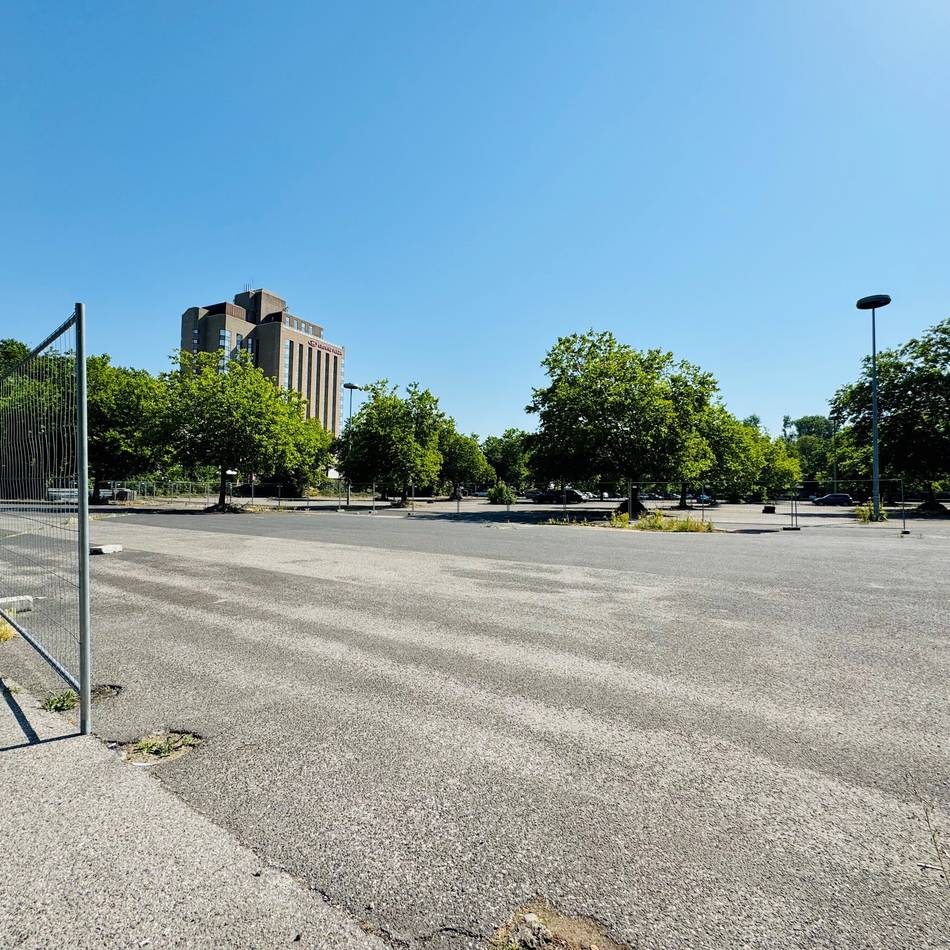 XXL-Bauprojekt in Neuss: Warten auf neues Wohnquartier am Rheinpark-Center