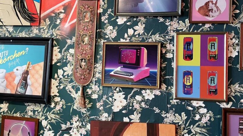 Zeitreise in die 80er: Rollstuhlrennen, Retro-Deko und fette Beats – alles vereint im Parookaville-Altersheim