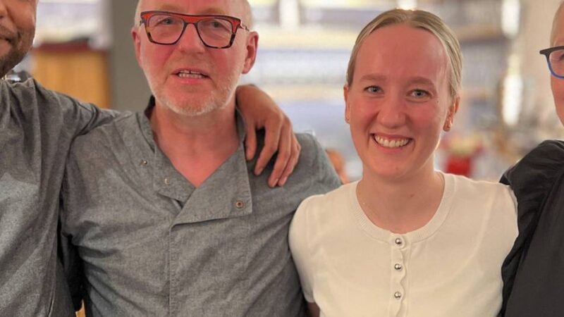 Azubis als Chefs im „Am Kiependraeger“: Das Röstaroma des Roastbeefs passt perfekt zum Ahrwein