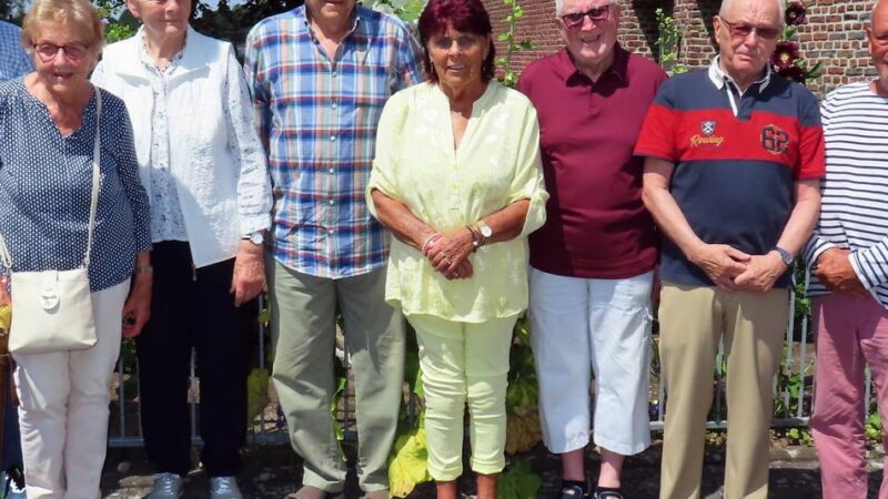 Frühere Volksschule Hinsbeck: Schüler treffen sich 70 Jahre nach der Entlassung