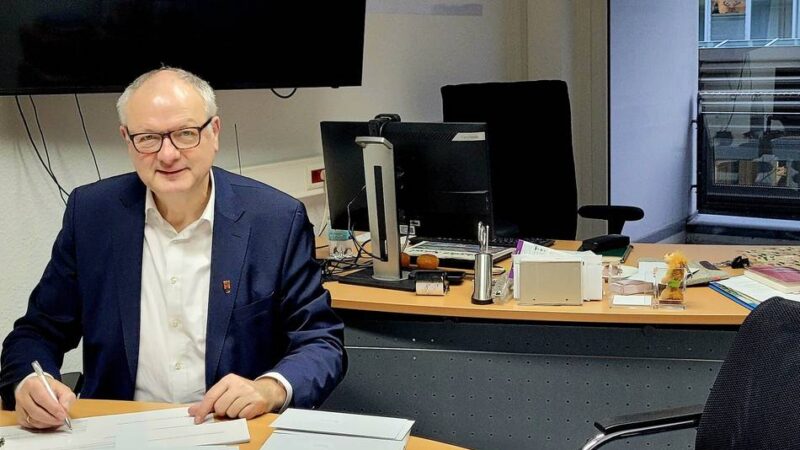 Auf Einladung der Hückeswagener Firma Pflitsch: Erste Diskussion der fünf Bürgermeisterkandidaten
