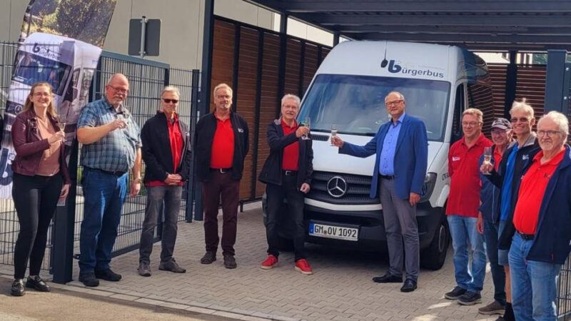 Hückeswagener Verein bekommt Wunsch erfüllt: Der Bürgerbus hat ein neues Zuhause