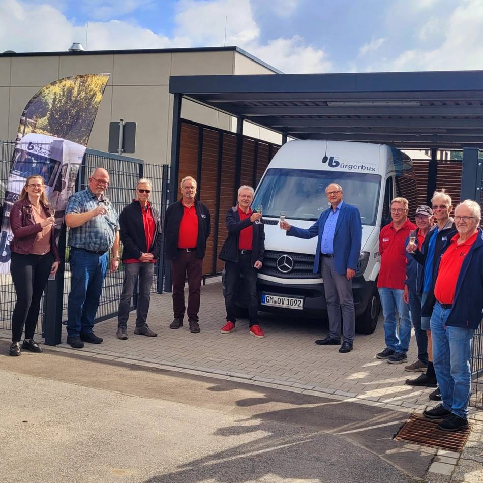 Hückeswagener Verein bekommt Wunsch erfüllt: Der Bürgerbus hat ein neues Zuhause