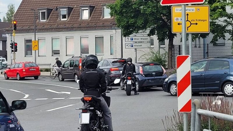 Wipperfürther Nordtangente: Fahrbahnsanierung – Ampel am Kreisel abgeschaltet