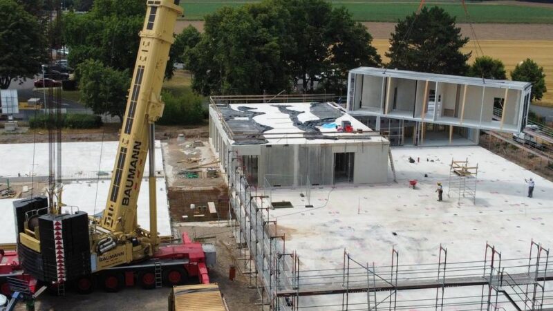 Schule in Dormagen: Realschulneubau: Erste Module geliefert