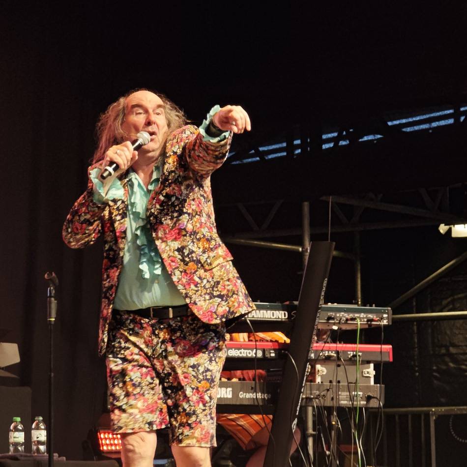Schlager, Spaß und Strümpfe: Guildo Horn bringt Viersen zum Singen