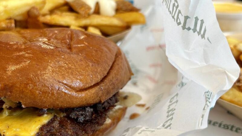 Neueröffnung in Düsseldorf: So schmeckt’s bei Burgermeister am Wehrhahn