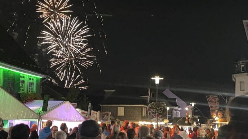 Nach dem Unglück in Düsseldorf: Wie sicher ist das Kirmes-Feuerwerk in Wermelskirchen ?