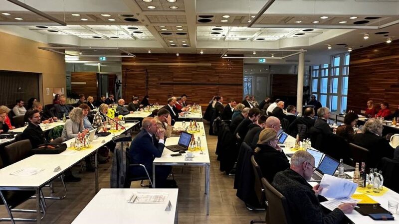 Austritt aus Regionalbündnis?: Kreistag Kleve beschließt Schonfrist für Metropolregion Rheinland