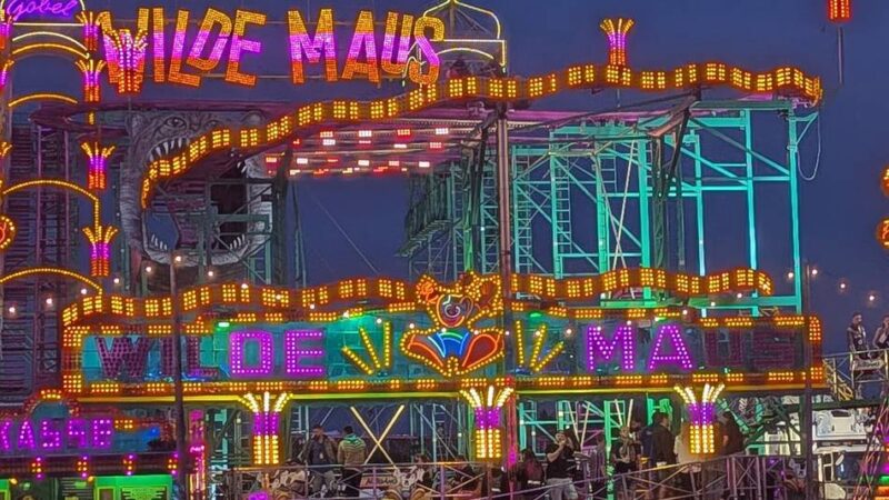 Mann bei Abbau schwer verletzt: Unfall auf Parookaville-Gelände – Arbeiter stürzt sechs Meter in die Tiefe