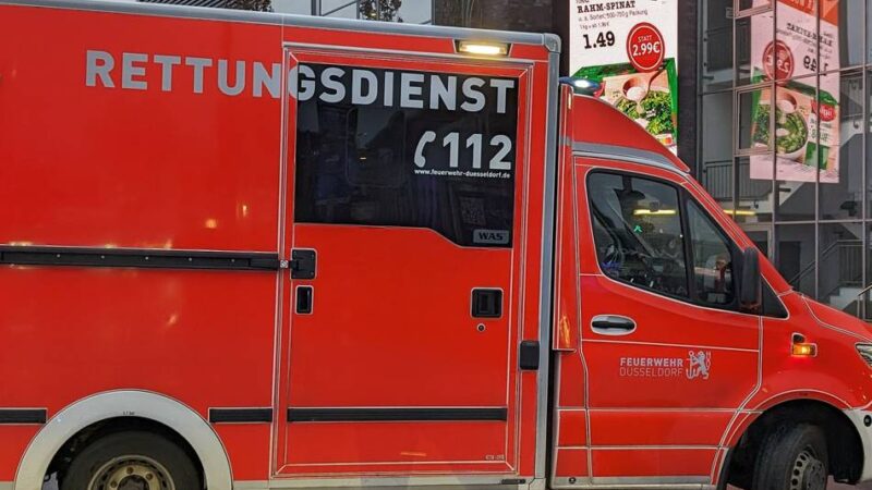 Unfall in Düsseldorf-Unterbilk: Zweijähriges Mädchen von Auto erfasst und schwer verletzt