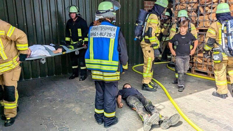 Löschzüge aus Brüggen und Schwalmtal: Gemeinsame Übung der Freiwilligen Feuerwehren