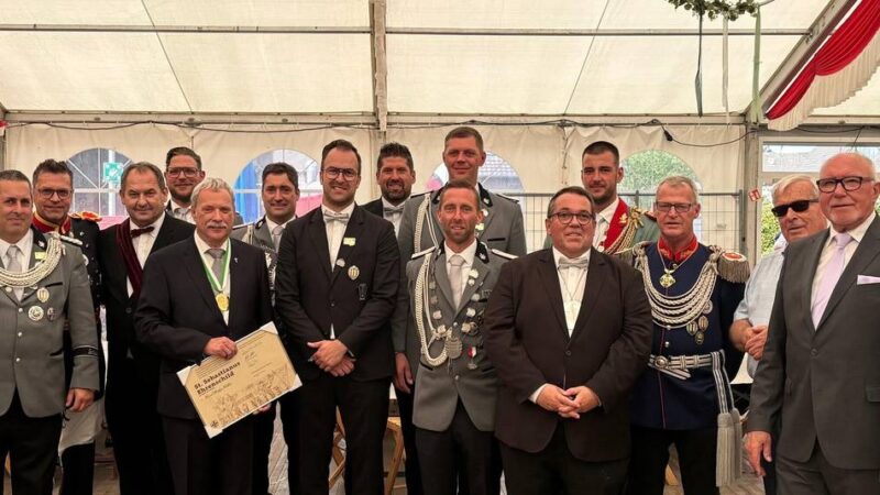 Schützenfest in Schaag: Mehr als 1000 Besucher bei der Beachparty im Festzelt