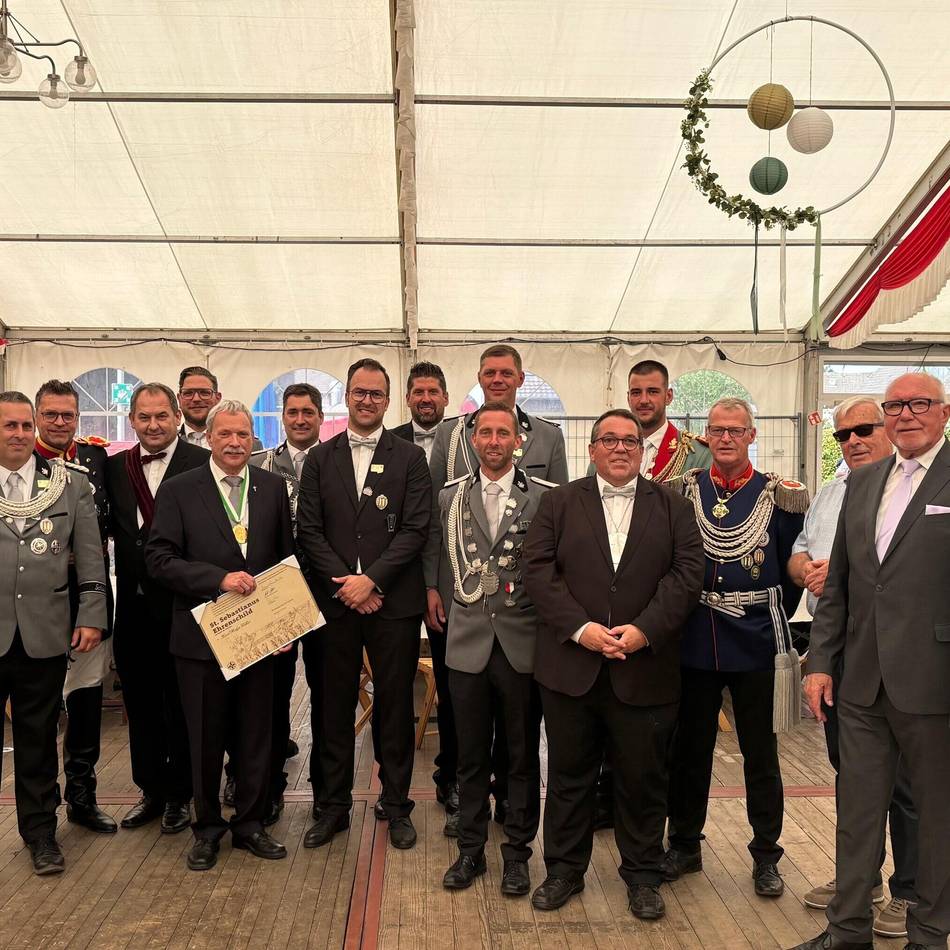 Schützenfest in Schaag: Mehr als 1000 Besucher bei der Beachparty im Festzelt