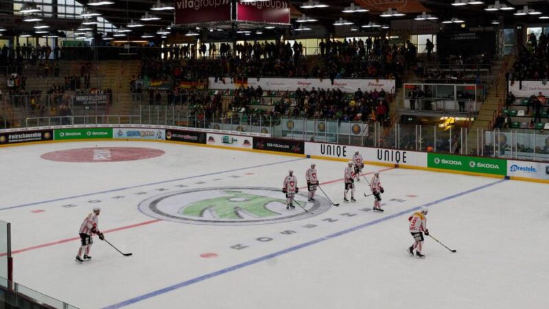 Neue Grounds, kuriose Stadien, lange Reisen: Das erwartet die DEG-Fans auf den Auswärtstouren in der DEL2