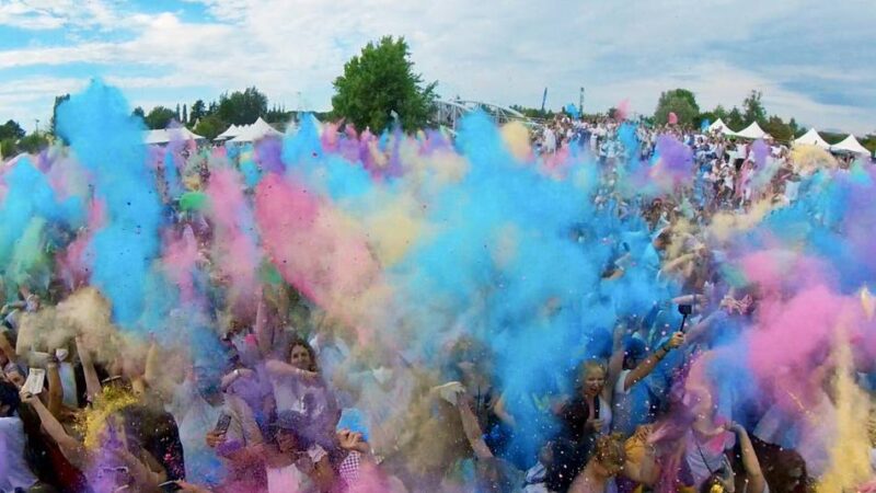 Im Neulandpark in Leverkusen: Farbfest und WC-Defizit