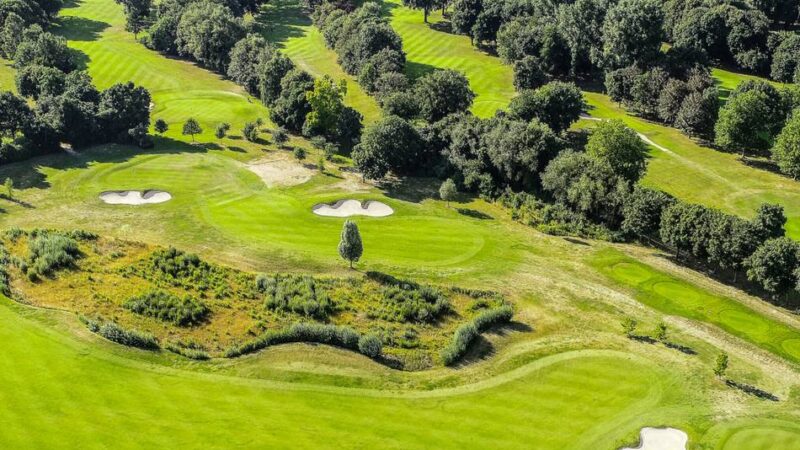 Am Schloss Myllendonk in Korschenbroich: Golfclubs in NRW kooperieren mit Naturschutzbund für mehr Artenvielfalt