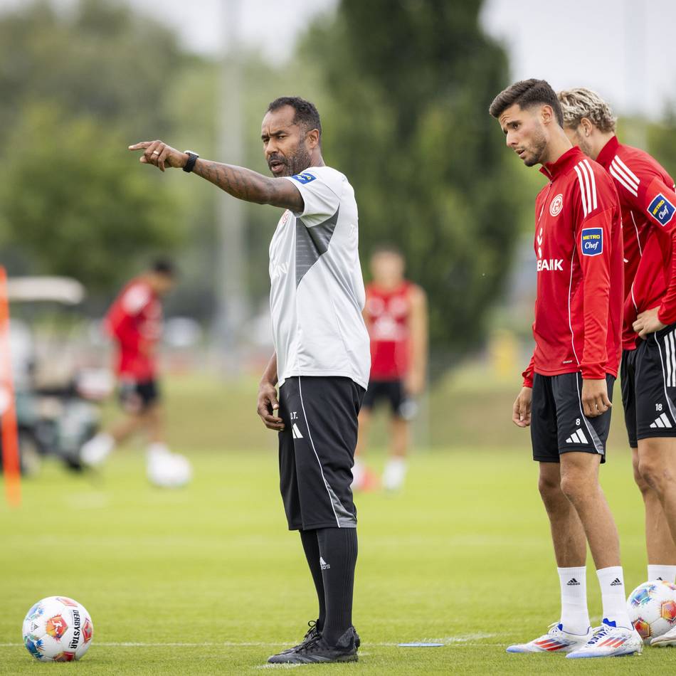 „Die ersten Gespräche waren gut“: Darum fährt Zugang El Azzouzi total auf Fortunas Trainer Thioune ab