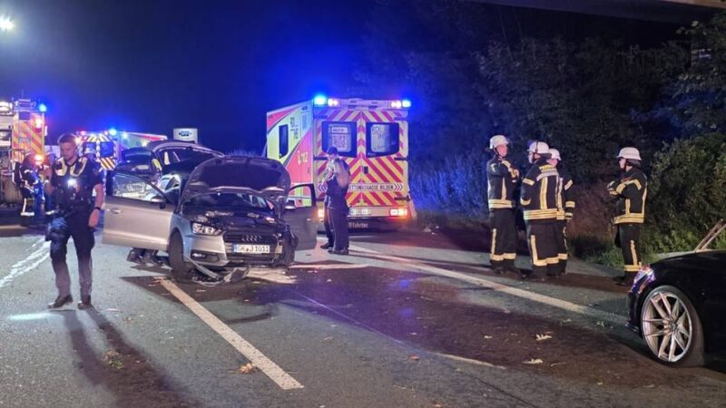 Vollsperrung am Samstagabend zwischen Hückelhoven und Erkelenz: Sechs Verletzte bei Unfall auf der A46