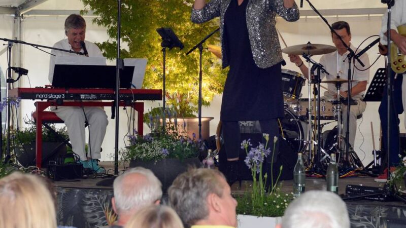 Schlosskonzert mit „Mind The Gap“: Musikalische Zeitreise auf Schloss Dyck