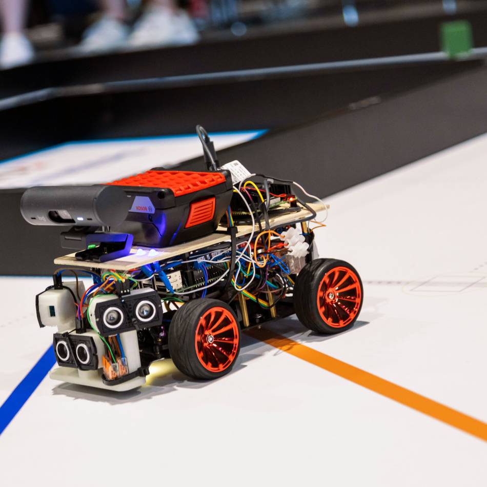 Bildung in Meerbusch: Robotik-Teams erfolgreich bei Wettbewerb in Dortmund