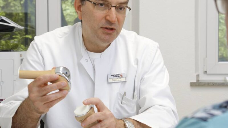 Endoprothetik an Xantens Krankenhaus: Master-Auszeichnungen für Chefarzt