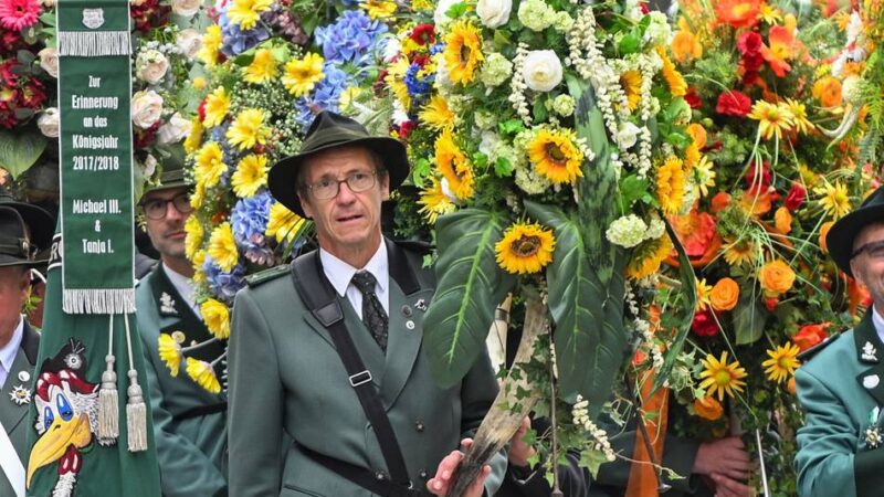 140. Schützenfest des ASV Willich: Viele Gäste und ein langes Regiment
