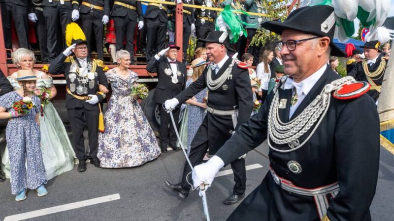 St.-Heinrich- und St.-Vitus-Schützenbruderschaft Mülhausen: Mülhausen dreht auf und macht Party