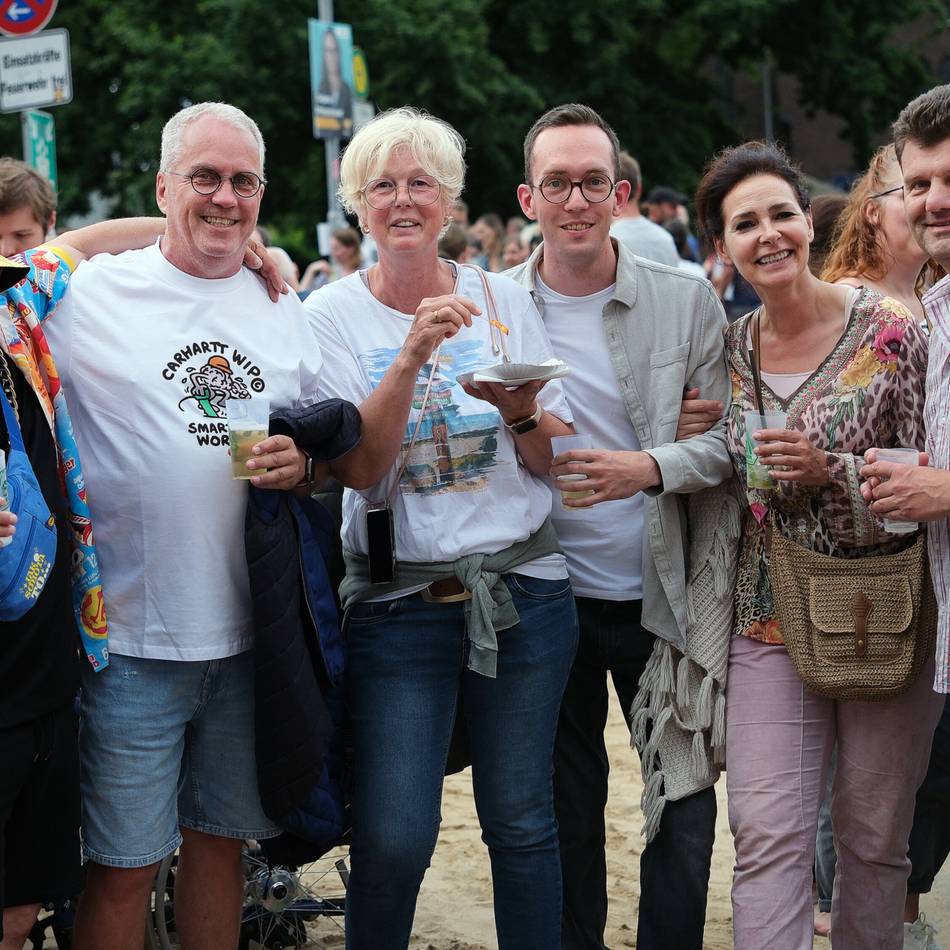 Beach-Party in Hösel: Urlaubsfeeling am Höseler Strand