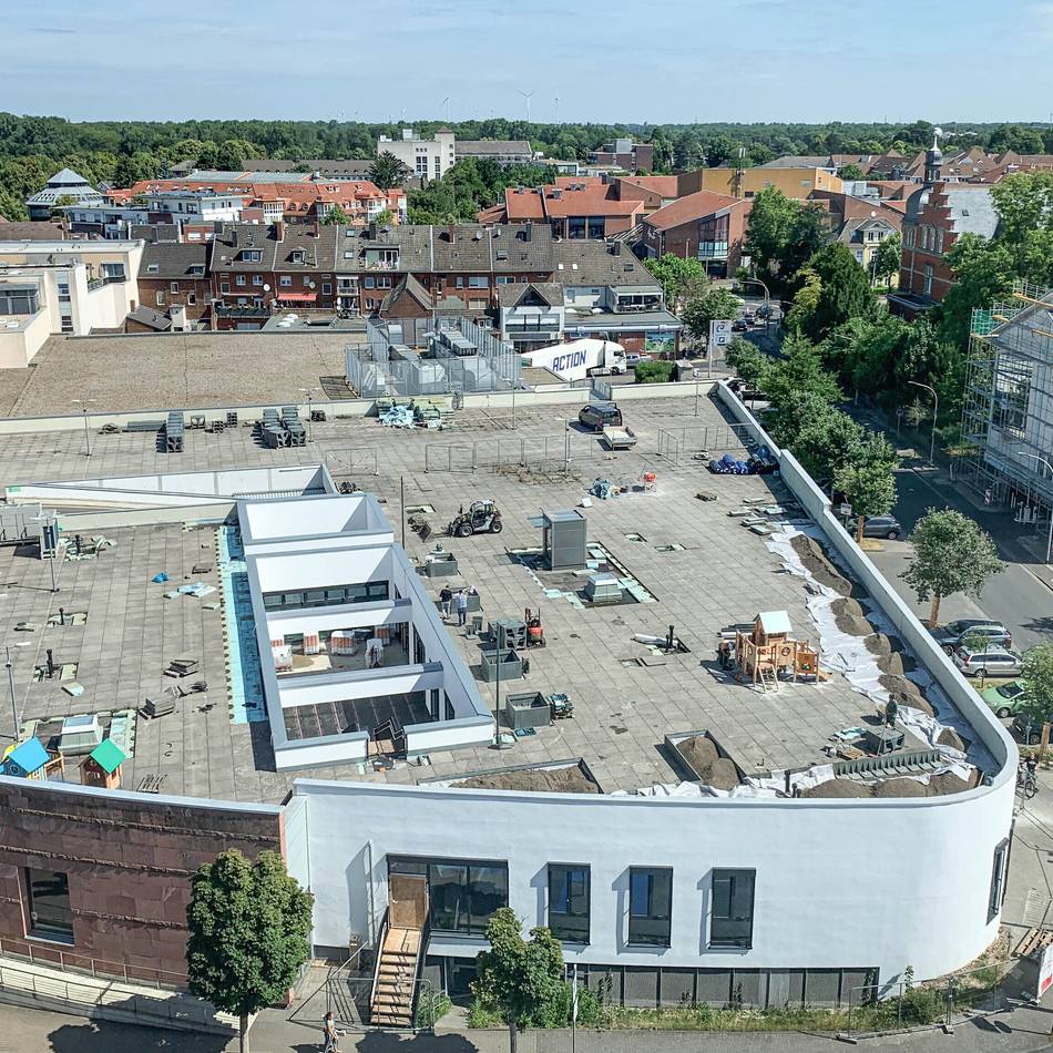 Ungewöhnlicher Kita-Bau in Grevenbroich: Hier wird das Parkdeck einer Shopping-Mall zum Kinderparadies