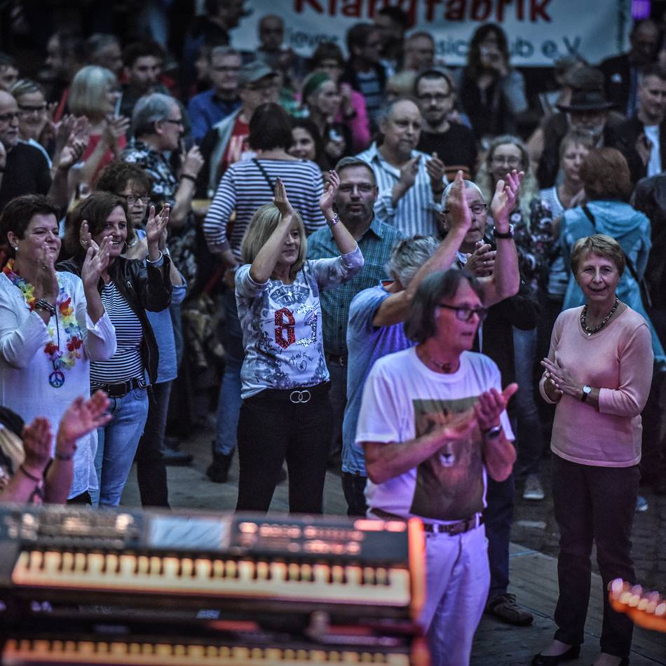 Klangfabrik in Kleve: Rocknacht an der Schwanenburg mit Bowie-Cover und Soul